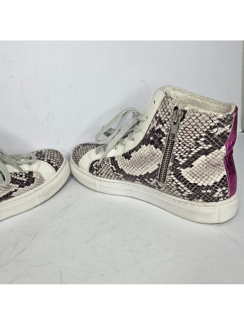 Steve Madden Jaren Snakeskin Star Lace High-Top Sneakers Women's Size 8.5 - Picture 7 of 11